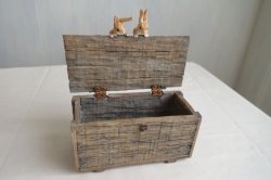 画像1: カントリーミニオーナメント　木箱　ウサギ