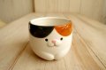 デコレ　猫湯呑み　みけ