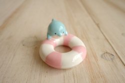 画像1: デコレ　ころりんまりん　うきわ箸置き　いるか