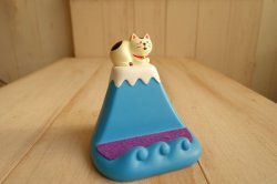画像1: デコレ　コンコンブル　富士山でまったり　スマホスタンド　ぶち猫