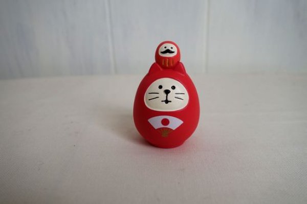 画像1: デコレ　コンコンブル　開運カラー猫だるま　赤 (1)