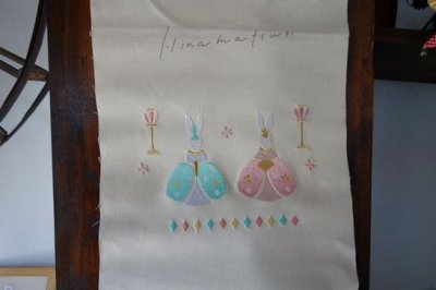 画像1: 刺繍タペストリー　S　ヒナ祭り　ウサギ雛