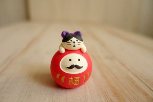 画像1: デコレ　コンコンブル　だるまLOVE猫　赤 (1)