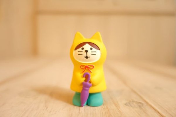 画像1: デコレ　コンコンブル　レインコート猫　イエロー (1)