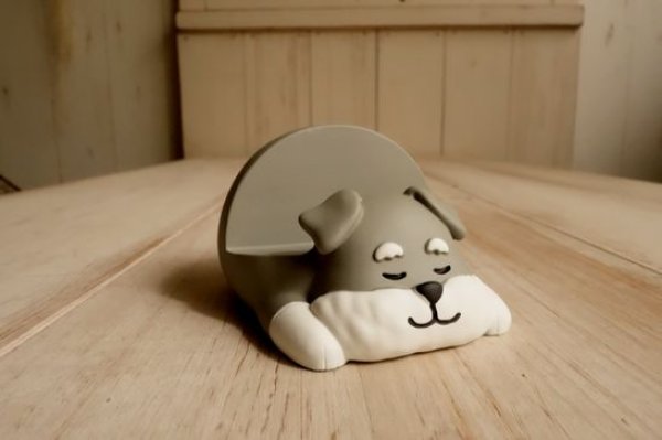 画像1: デコレ おやすみスマホスタンド　シュナウザー (1)