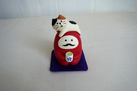 デコレ コンコンブル 猫かぶりだるま - 雑貨屋 Cheese デコレ コンコンブル 猫かぶりだるま - 雑貨屋 Cheese